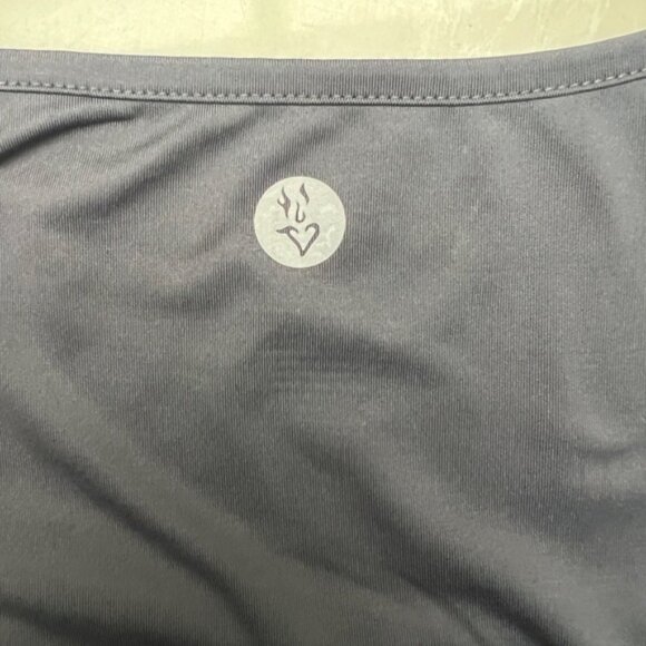 Torrid Active - slate gray tank with ruching on both sides - size 1 (XL 14/16) - Picture 5 of 6